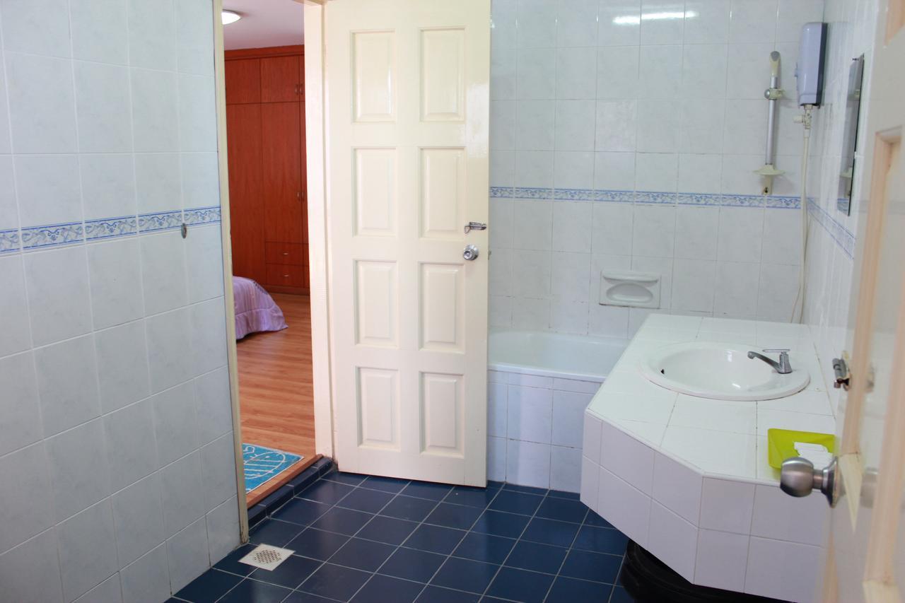 Marina Court, Kota Kinabalu, Sabah Villa ภายนอก รูปภาพ